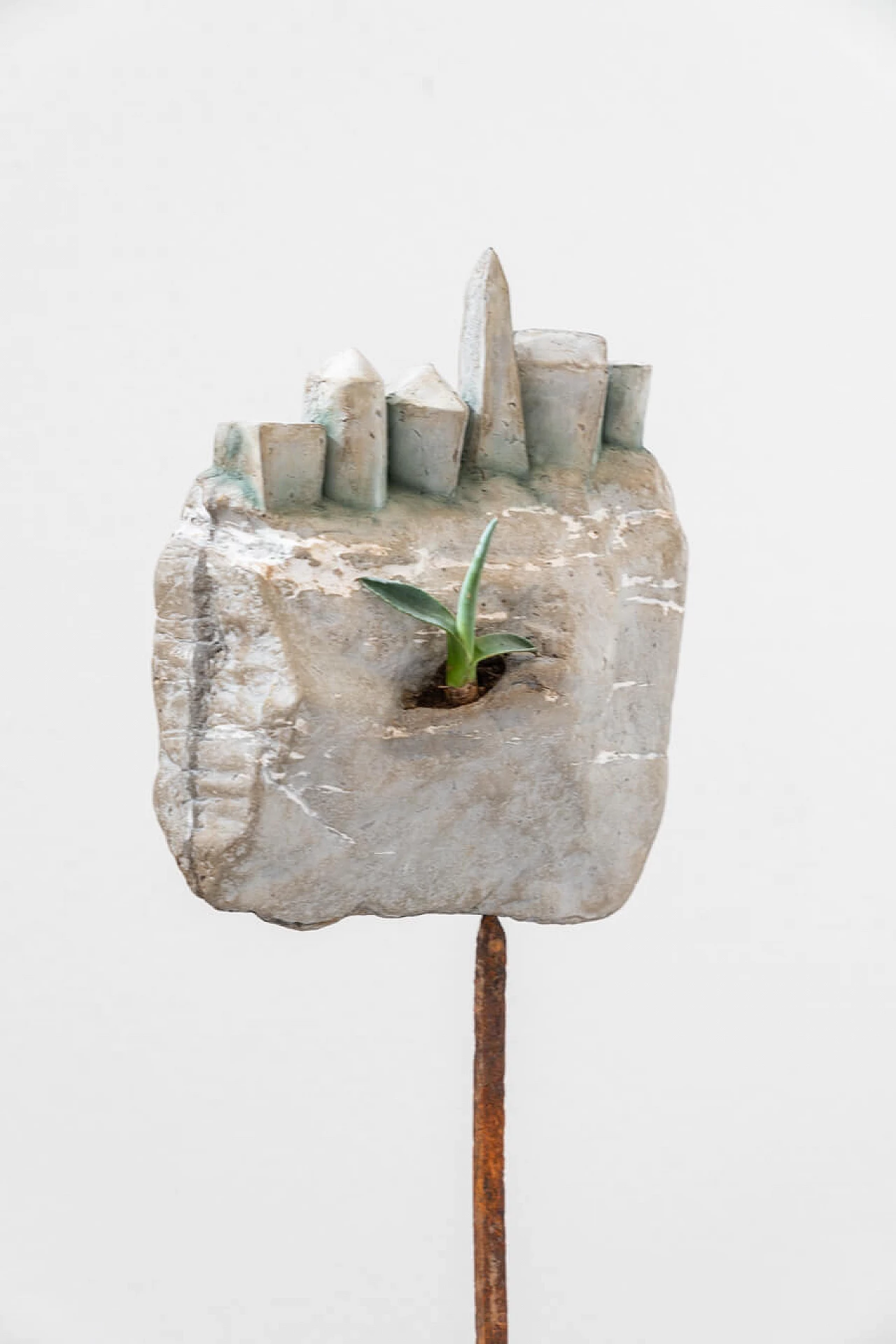 Tuniz Nicola, Ston sculpture/city Naka Zenobia, bamboo and zinc, 1990 8
