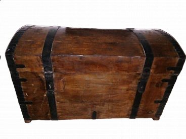 Baule in noce e ferro, '800