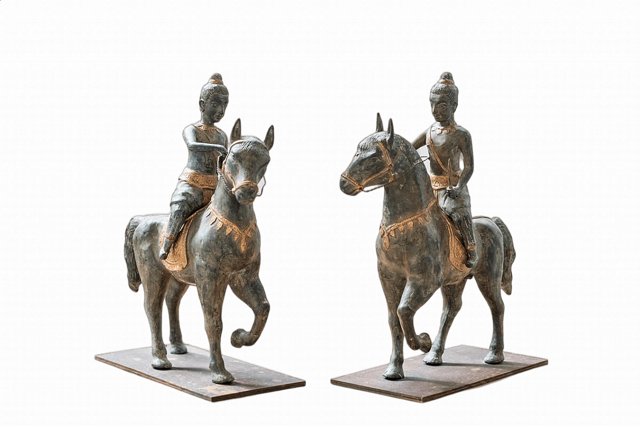 Coppia di sculture di cavalieri in bronzo, anni '30 23
