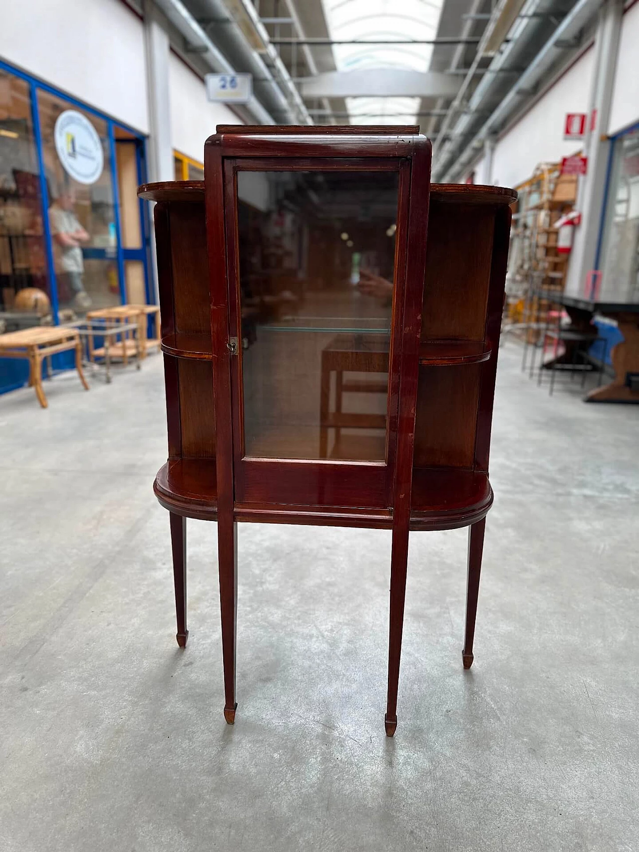 Mobile in legno con vetrinetta, metà '900 4