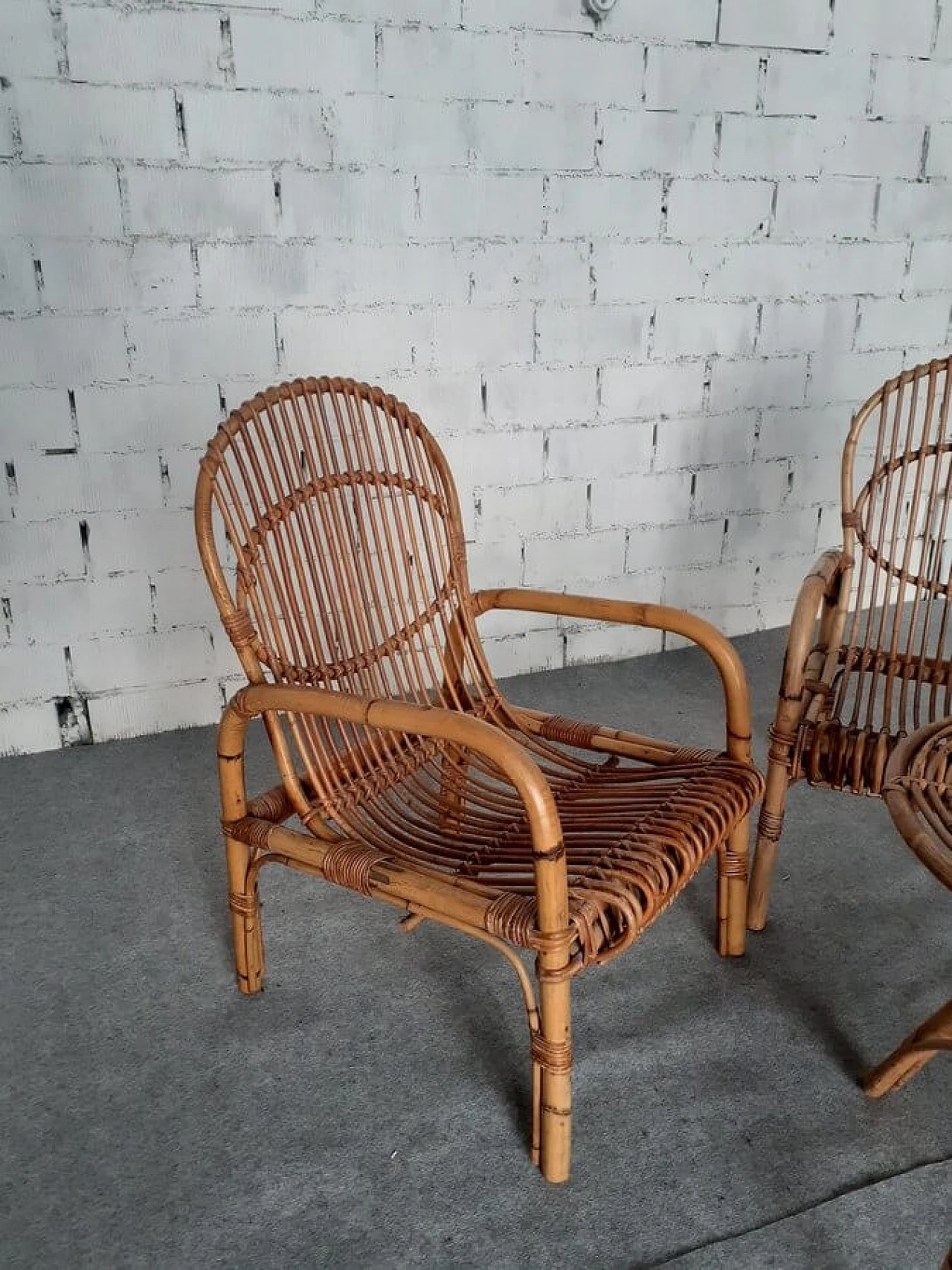 Coppia di sedie e tavolino in bambù, anni '60 2