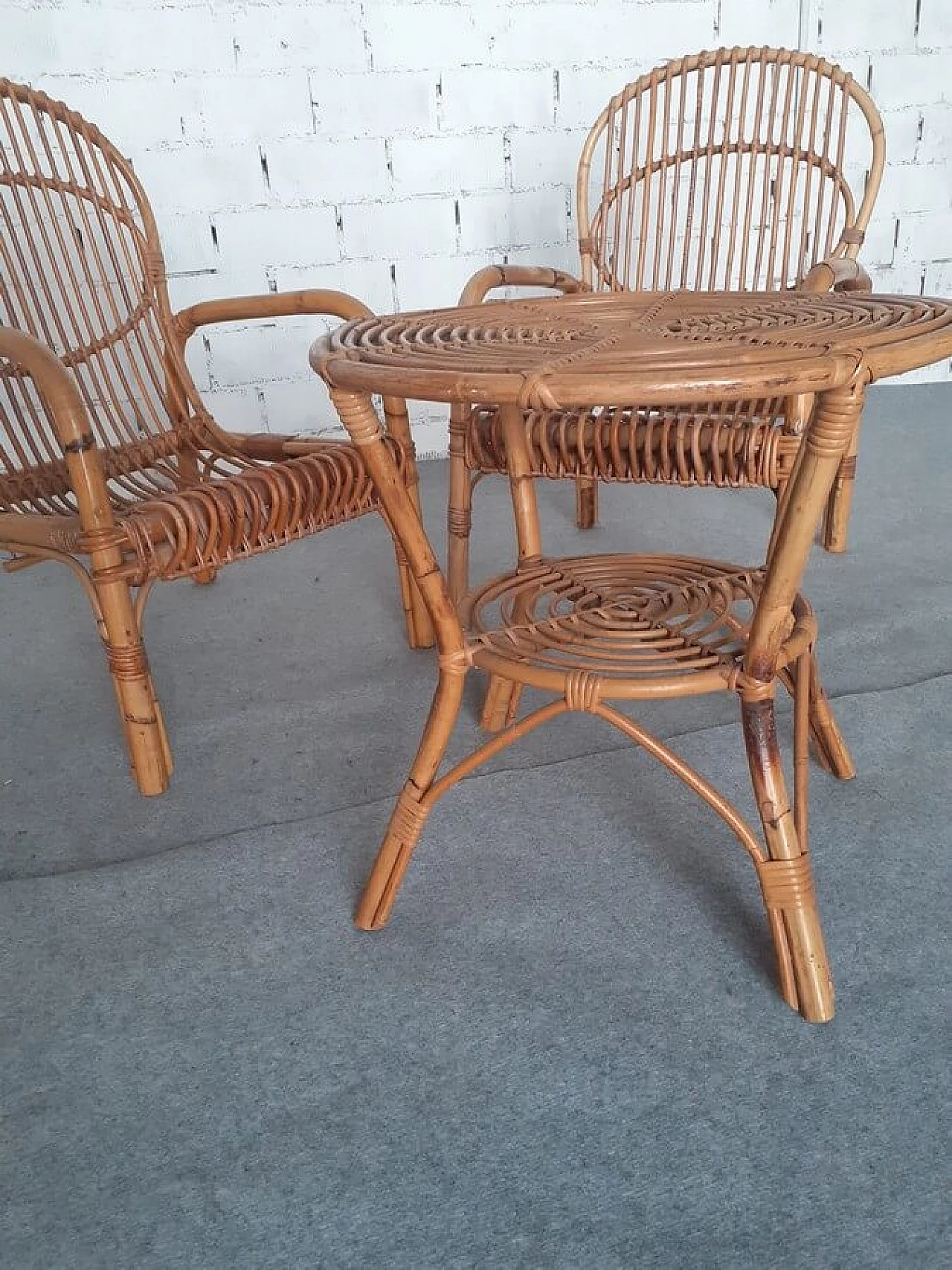Coppia di sedie e tavolino in bambù, anni '60 3