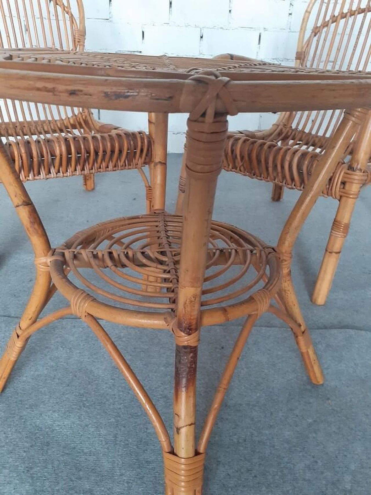 Coppia di sedie e tavolino in bambù, anni '60 6