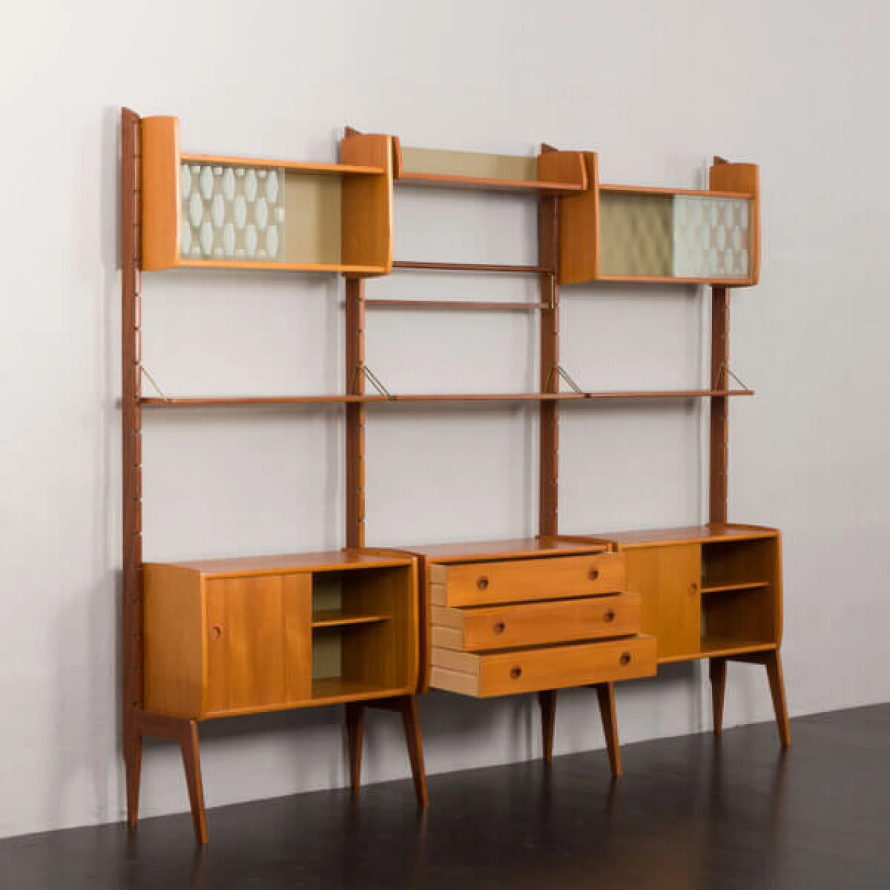 Ergo 3-compartment wall cabinet by John Texmon and Einar Blindheim for Blindheim Mobelfabrikk, 1960s 3
