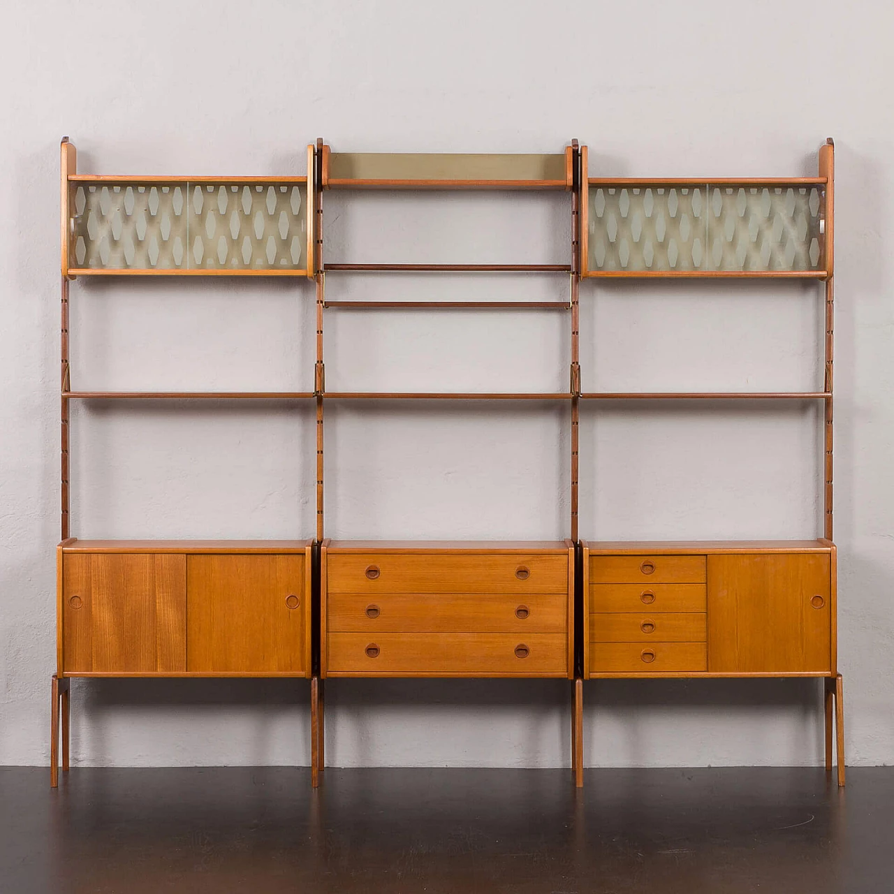 Ergo 3-compartment wall cabinet by John Texmon and Einar Blindheim for Blindheim Mobelfabrikk, 1960s 7