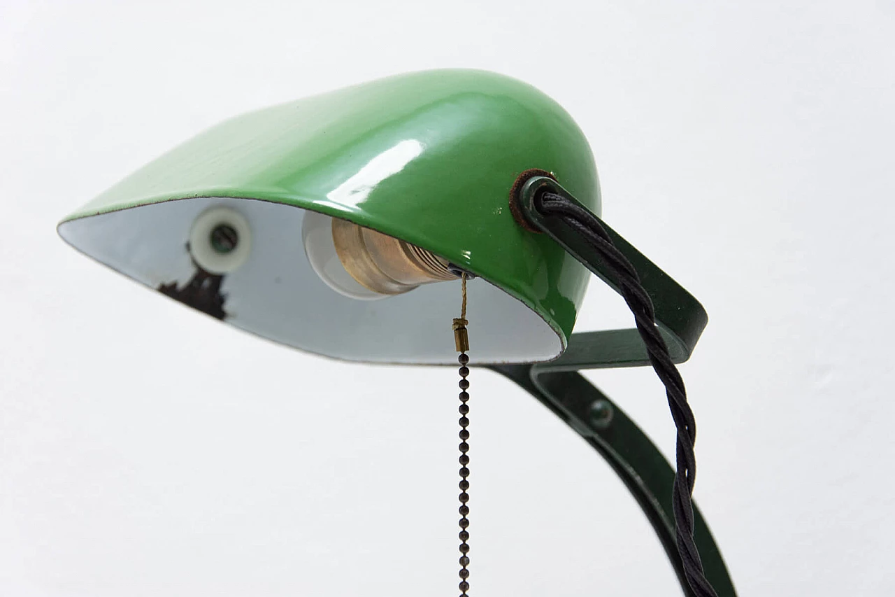 Lampada da tavolo in stile Bauhaus in metallo smaltato verde, anni '30 3