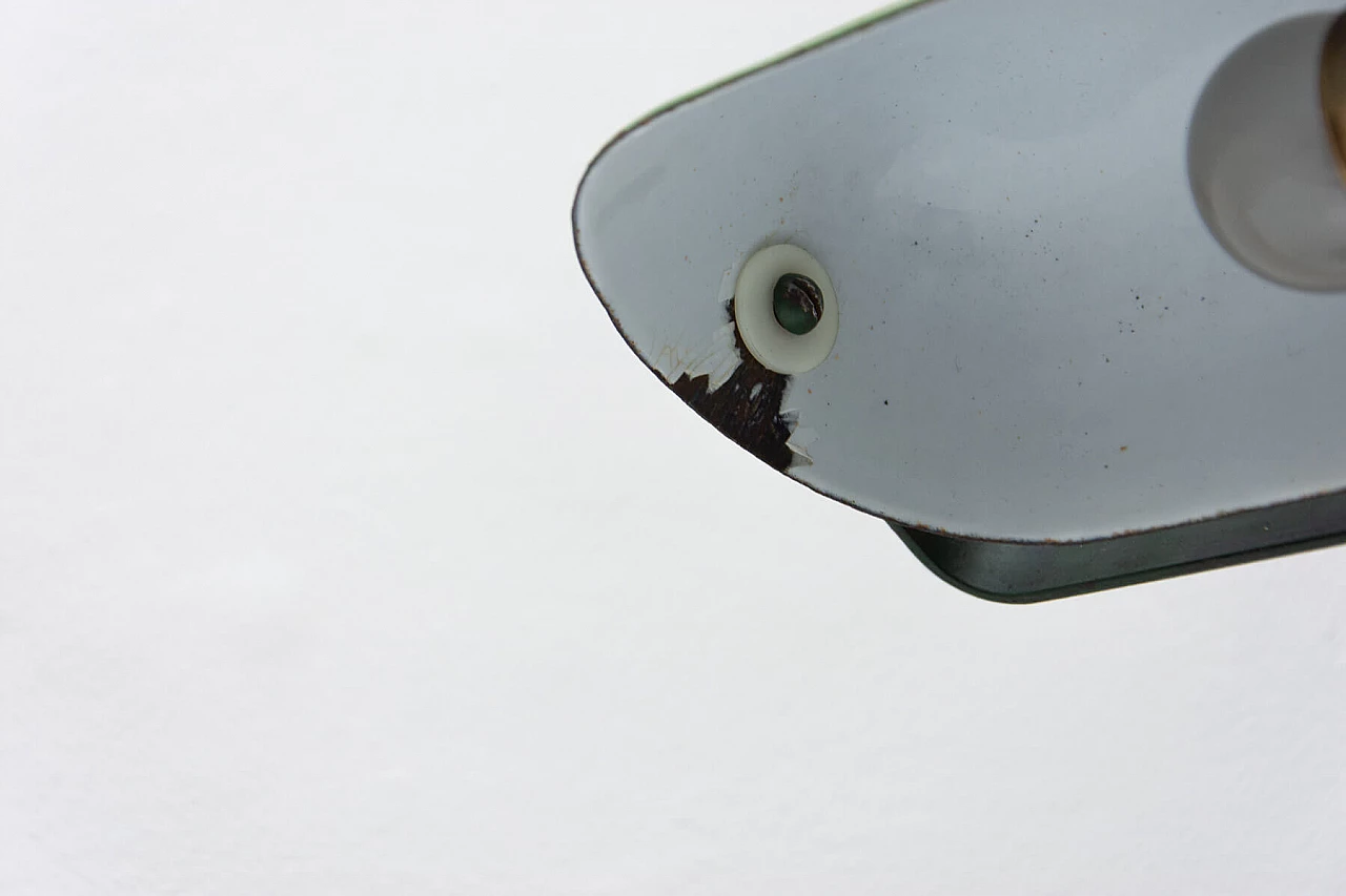 Lampada da tavolo in stile Bauhaus in metallo smaltato verde, anni '30 7