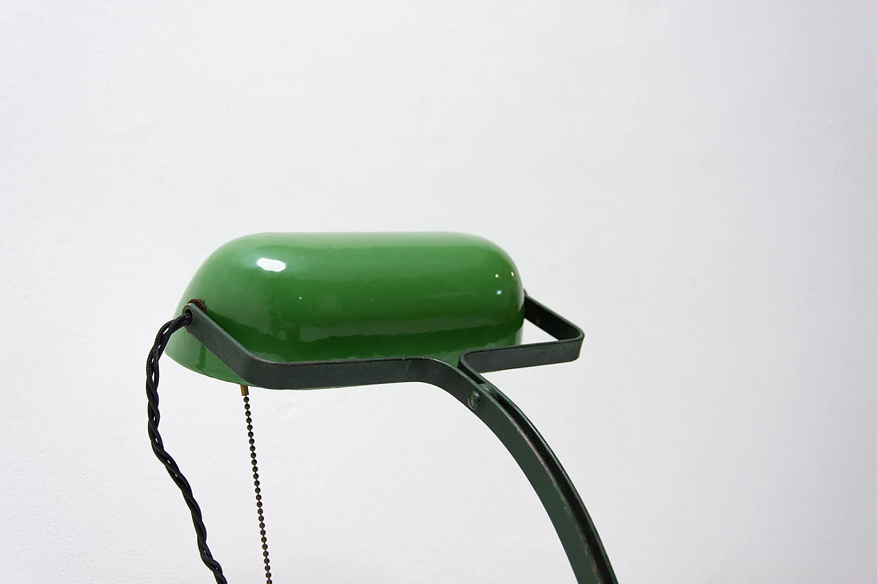 Lampada da tavolo in stile Bauhaus in metallo smaltato verde, anni '30 10