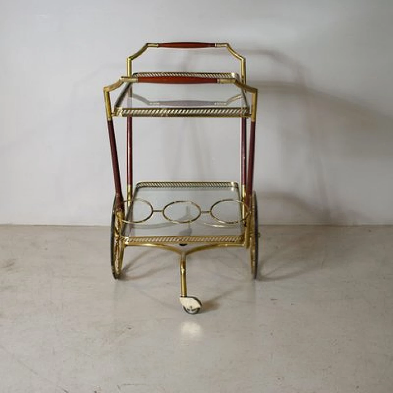Brass and cherry wood bar cart with glass shelves, 1950s 5