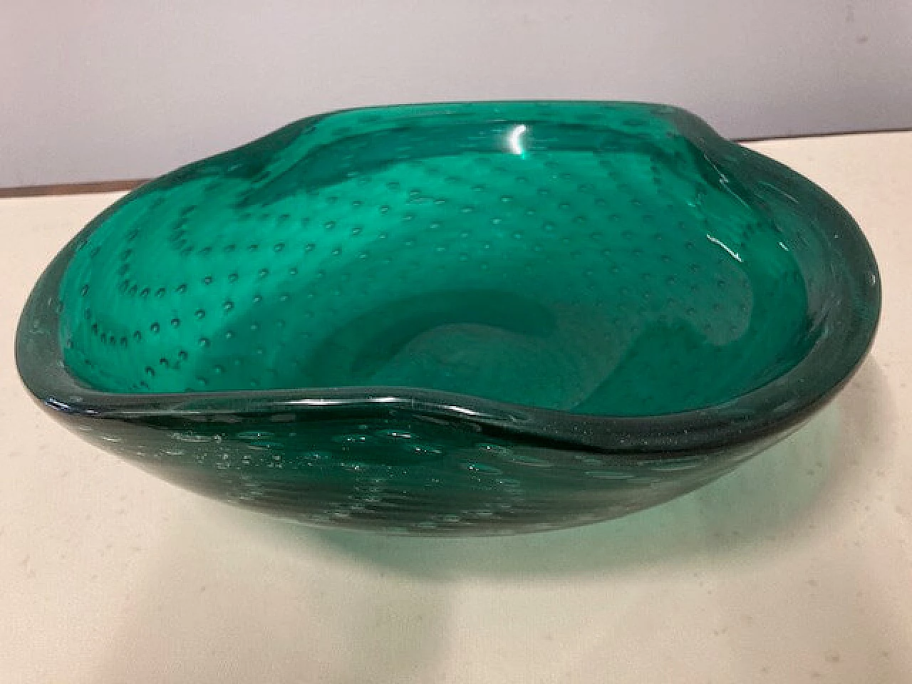 Centrotavola trilobato in vetro di Murano verde smeraldo, anni '50 1