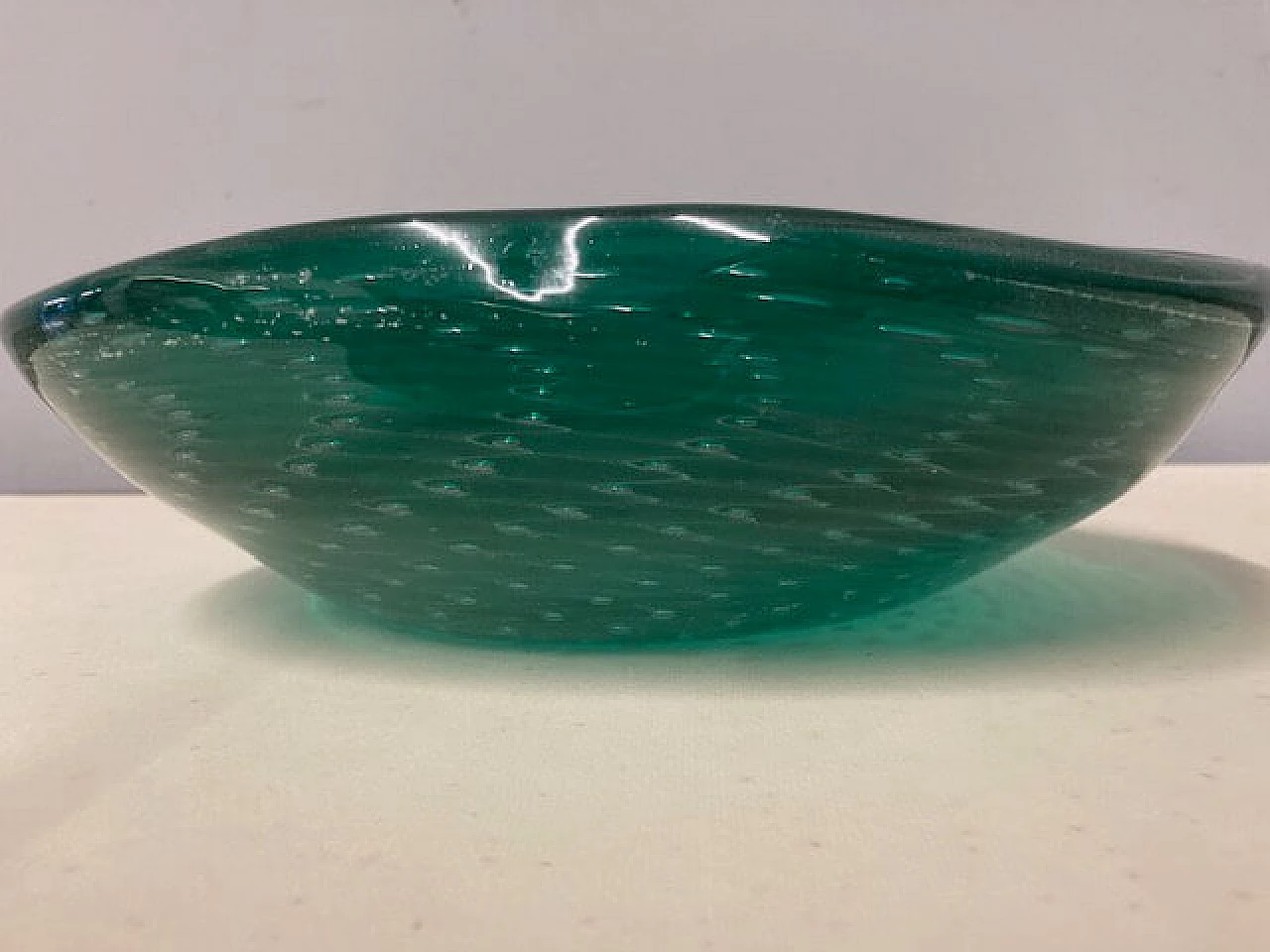 Centrotavola trilobato in vetro di Murano verde smeraldo, anni '50 3