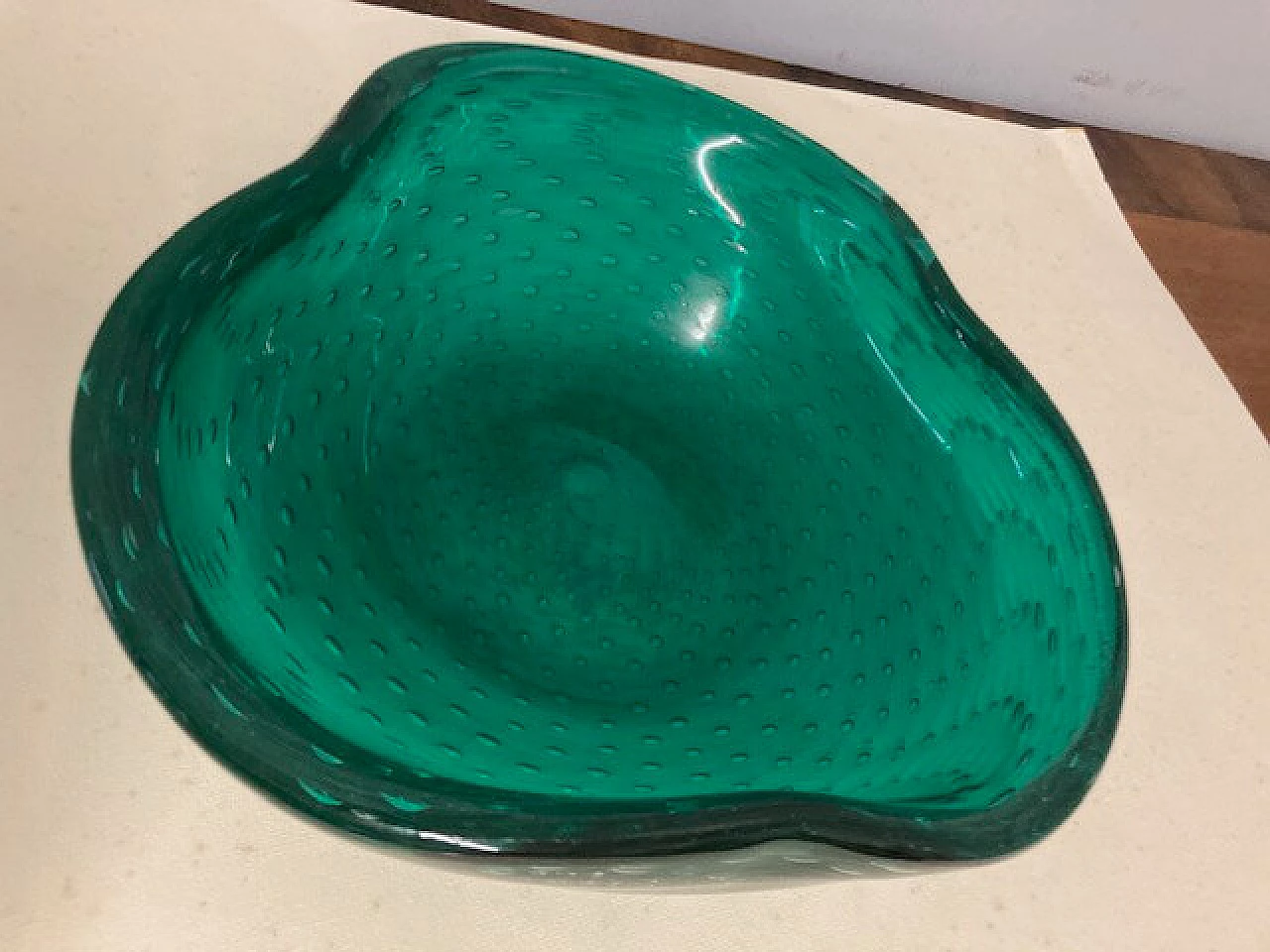Centrotavola trilobato in vetro di Murano verde smeraldo, anni '50 9