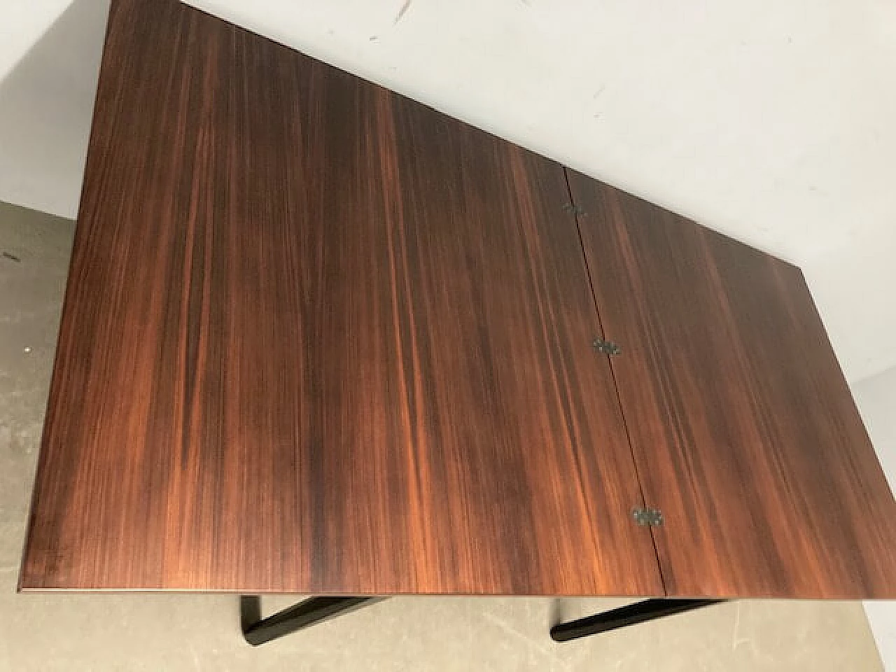Rosewood extending table with black lacquered legs, 1960s 5