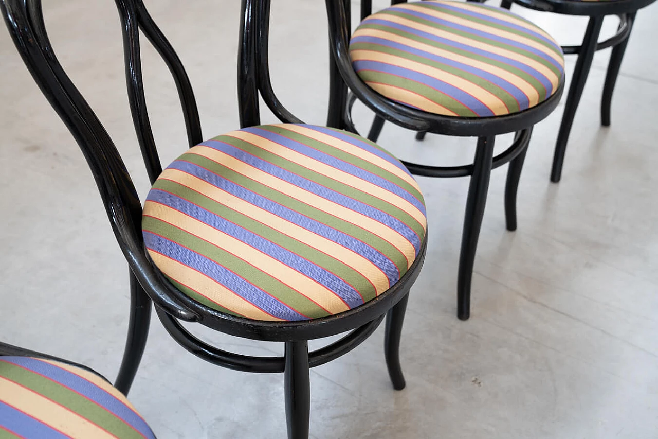 4 sedie nere Thonet con seduta in tessuto, anni '50 1374060