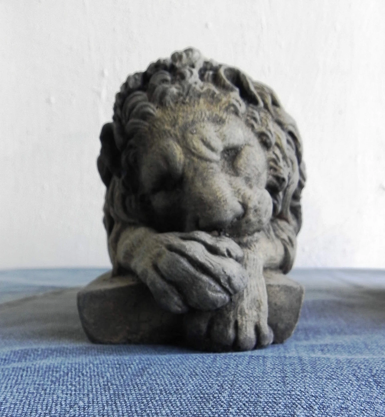 Pair of stone sculptures of sleeping lions 6