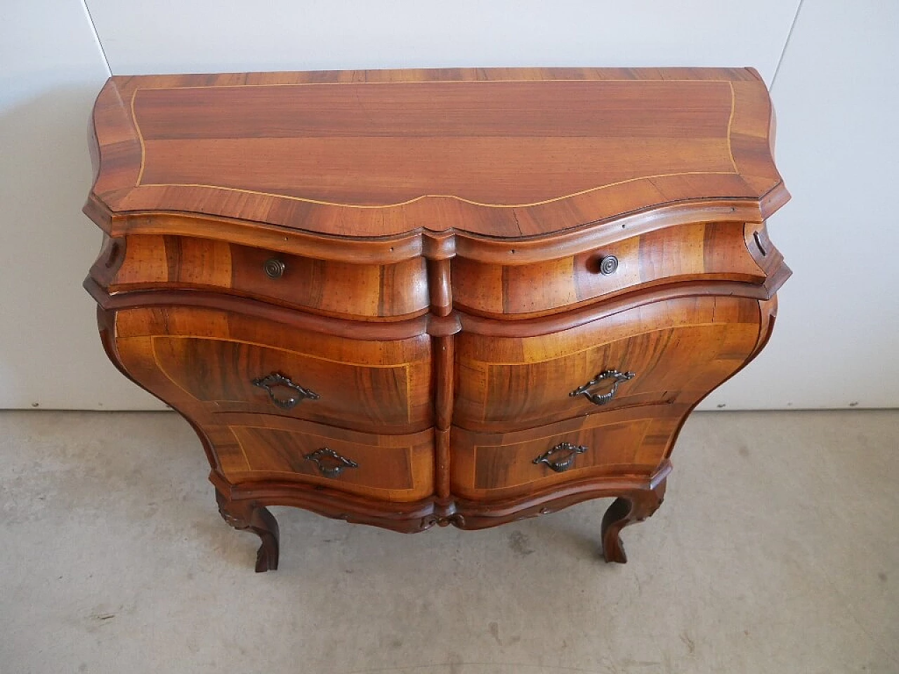 Domed walnut dresser in Venetian style, 1940s 3