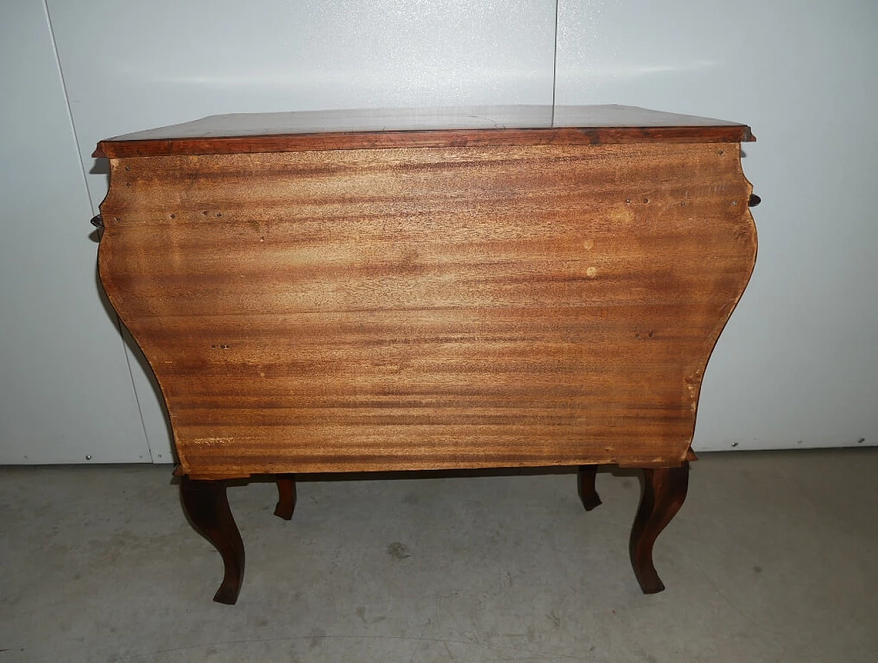 Domed walnut dresser in Venetian style, 1940s 4