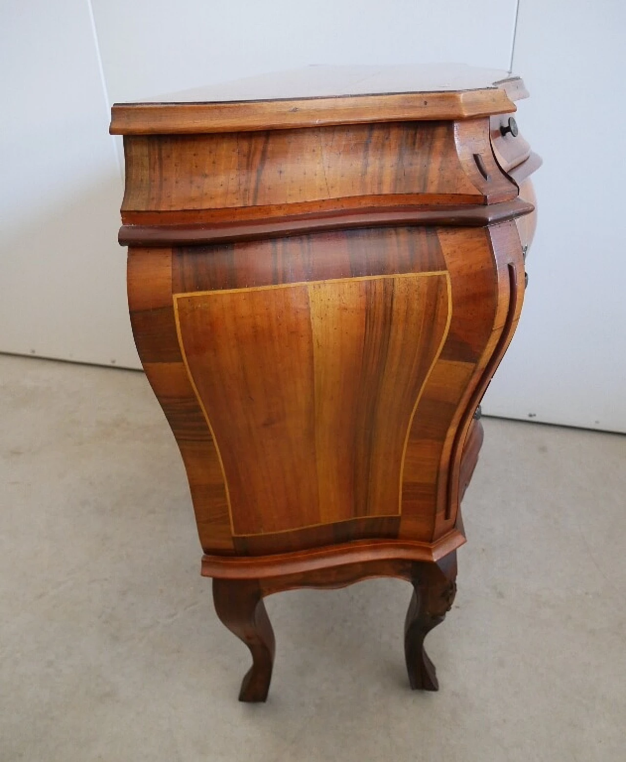 Domed walnut dresser in Venetian style, 1940s 8