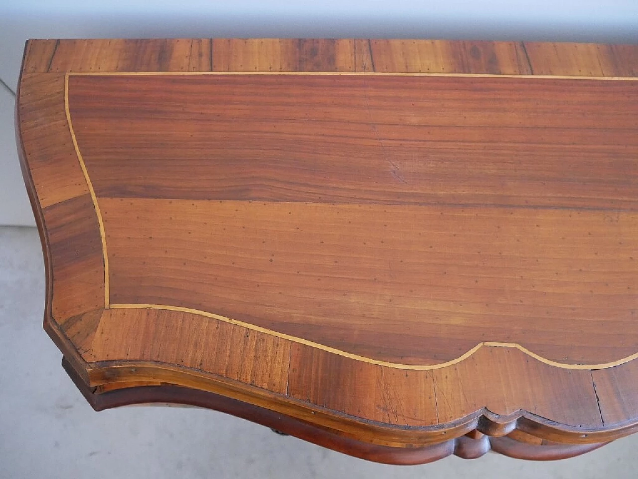 Domed walnut dresser in Venetian style, 1940s 11