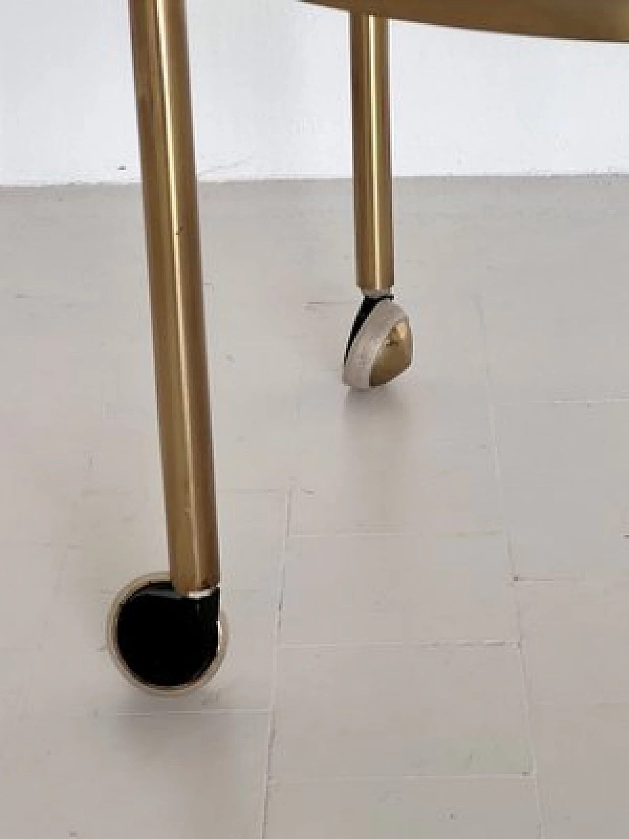 Brass and glass trolley from Vereinigte Werkstätten Collection, 1960s 10