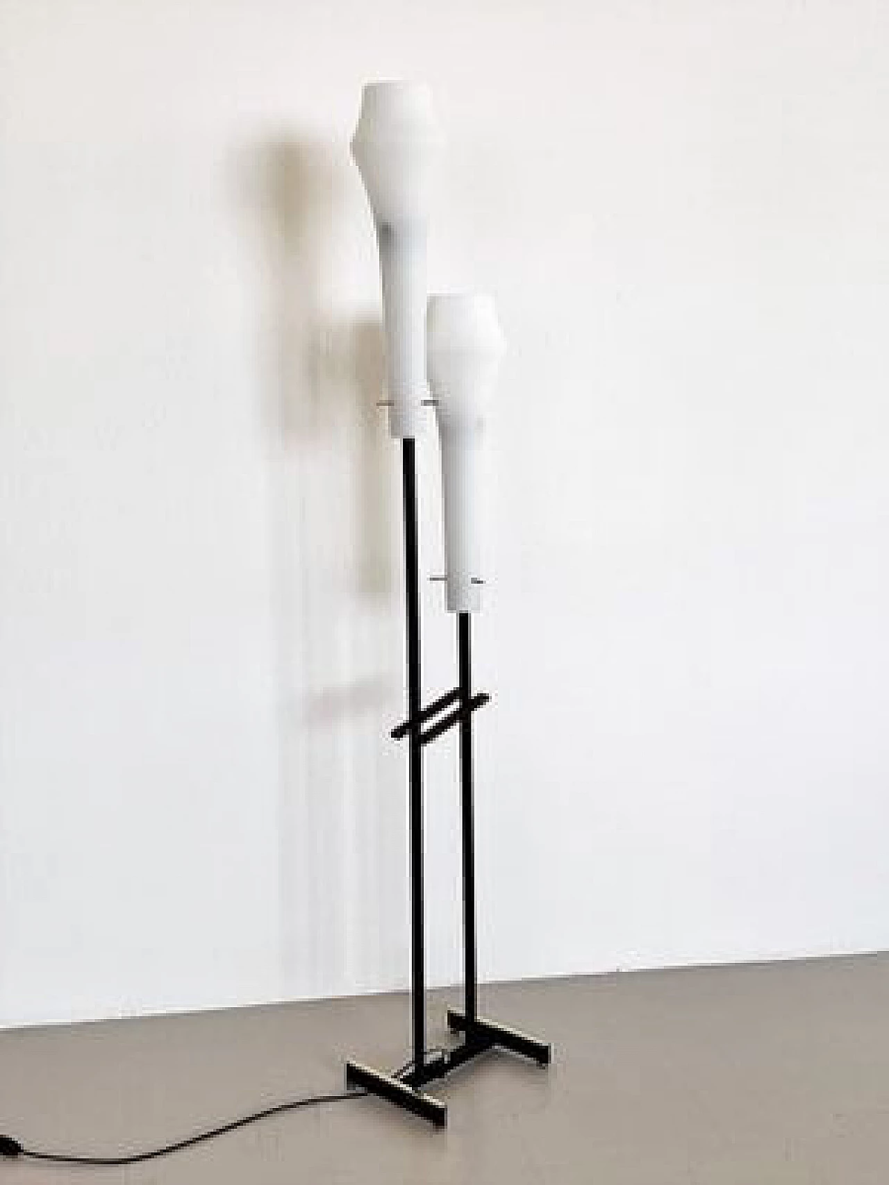 Glass, wood and brass floor lamp attributed to Stilnovo, 1960s 5