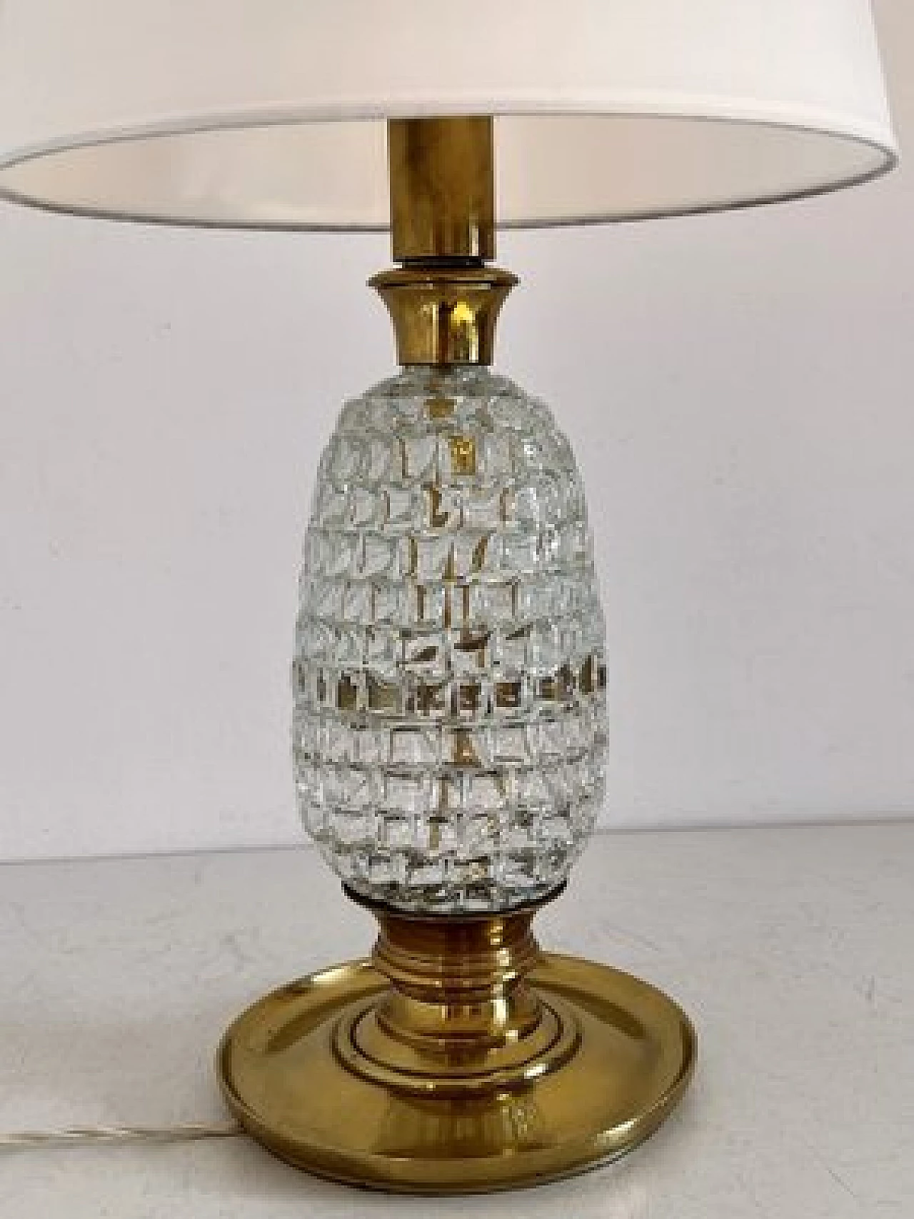 Table lamp with brass and Murano glass base, 1960s 9