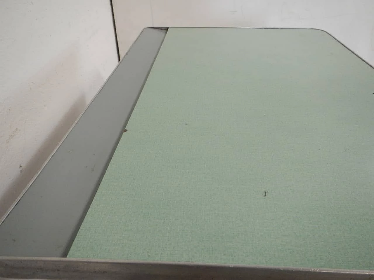 Iron and formica school desk, 1950s 10