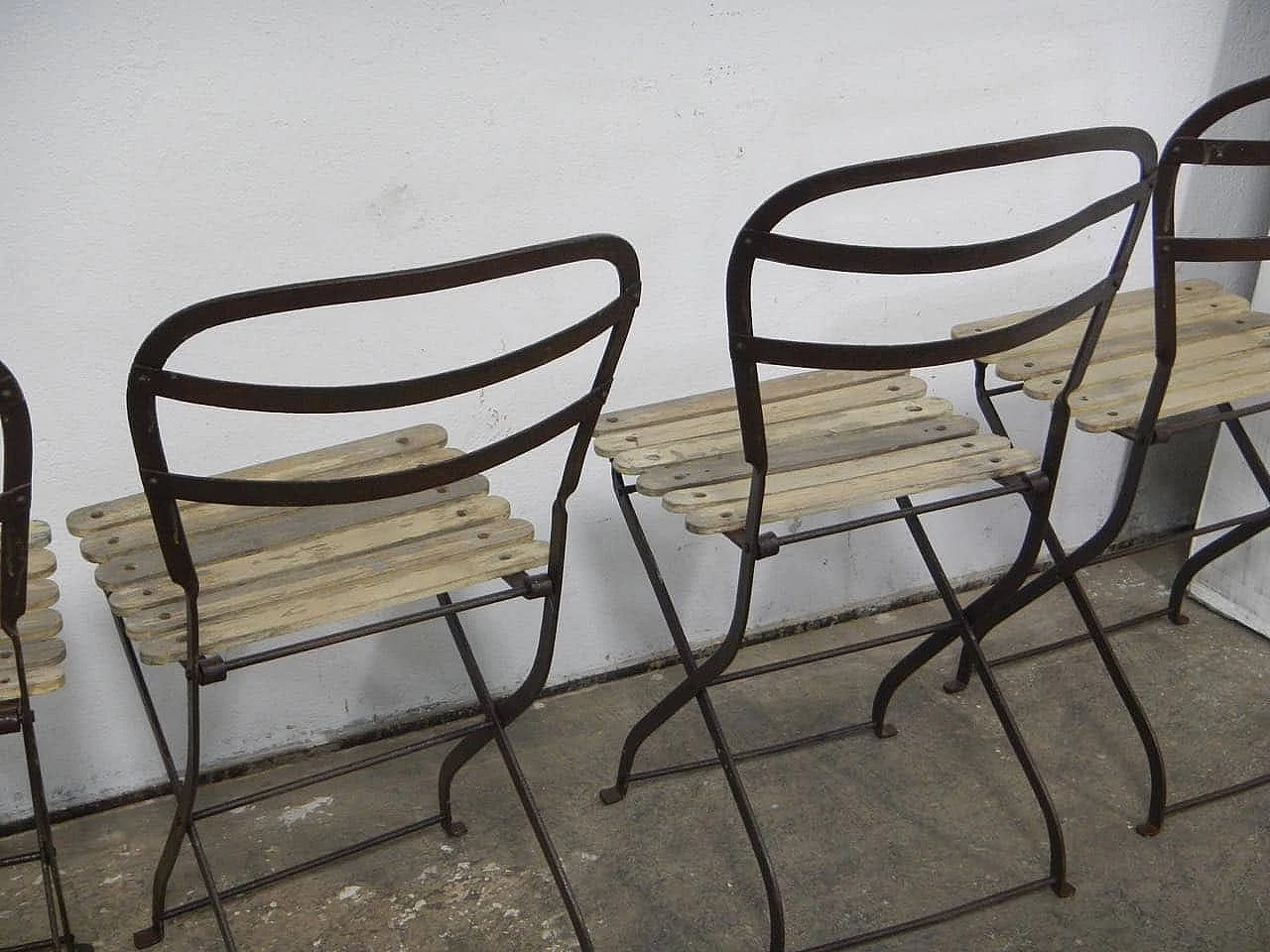 4 Garden chairs in iron and spruce, 1950s 9