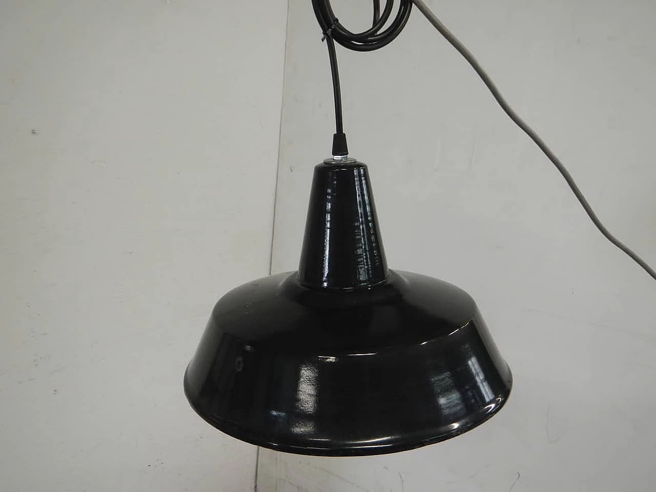 Lampada da soffitto in metallo nero D30, anni '50 2