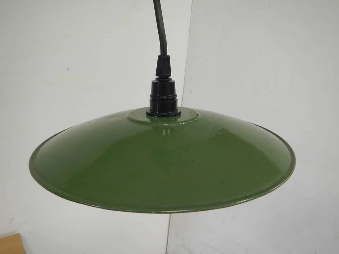Lampada da soffitto in metallo verde salvia, anni '40 3