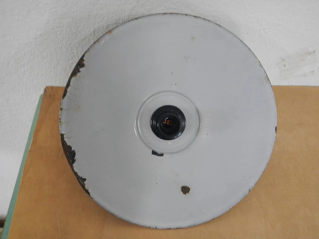 Green metal disc ceiling lamp, 1940s 6