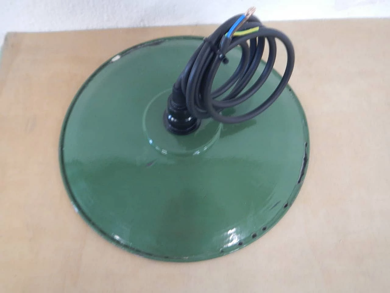 Green metal disc ceiling lamp, 1940s 7