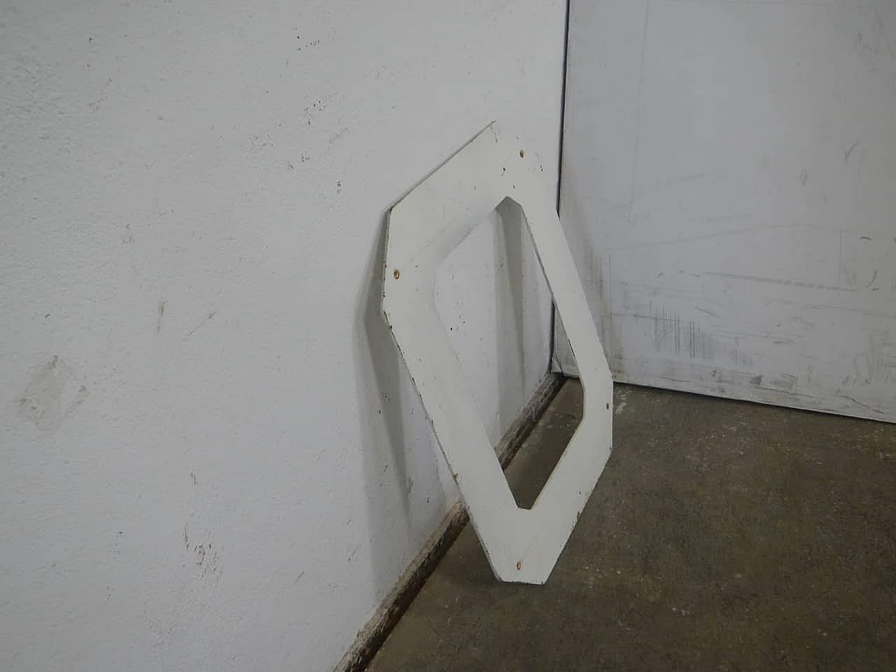 White iron letter O, 1950s 5