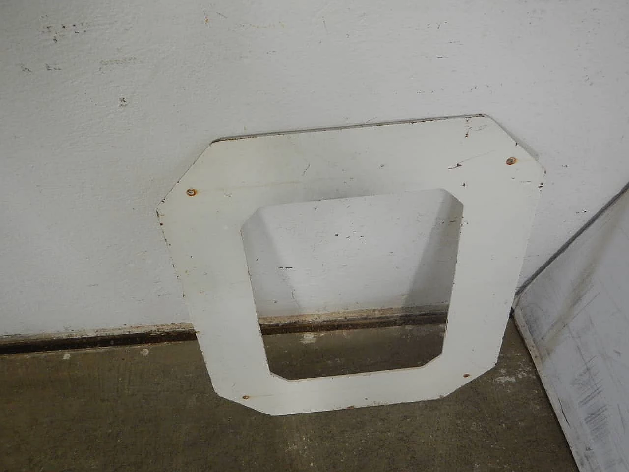 White iron letter O, 1950s 6