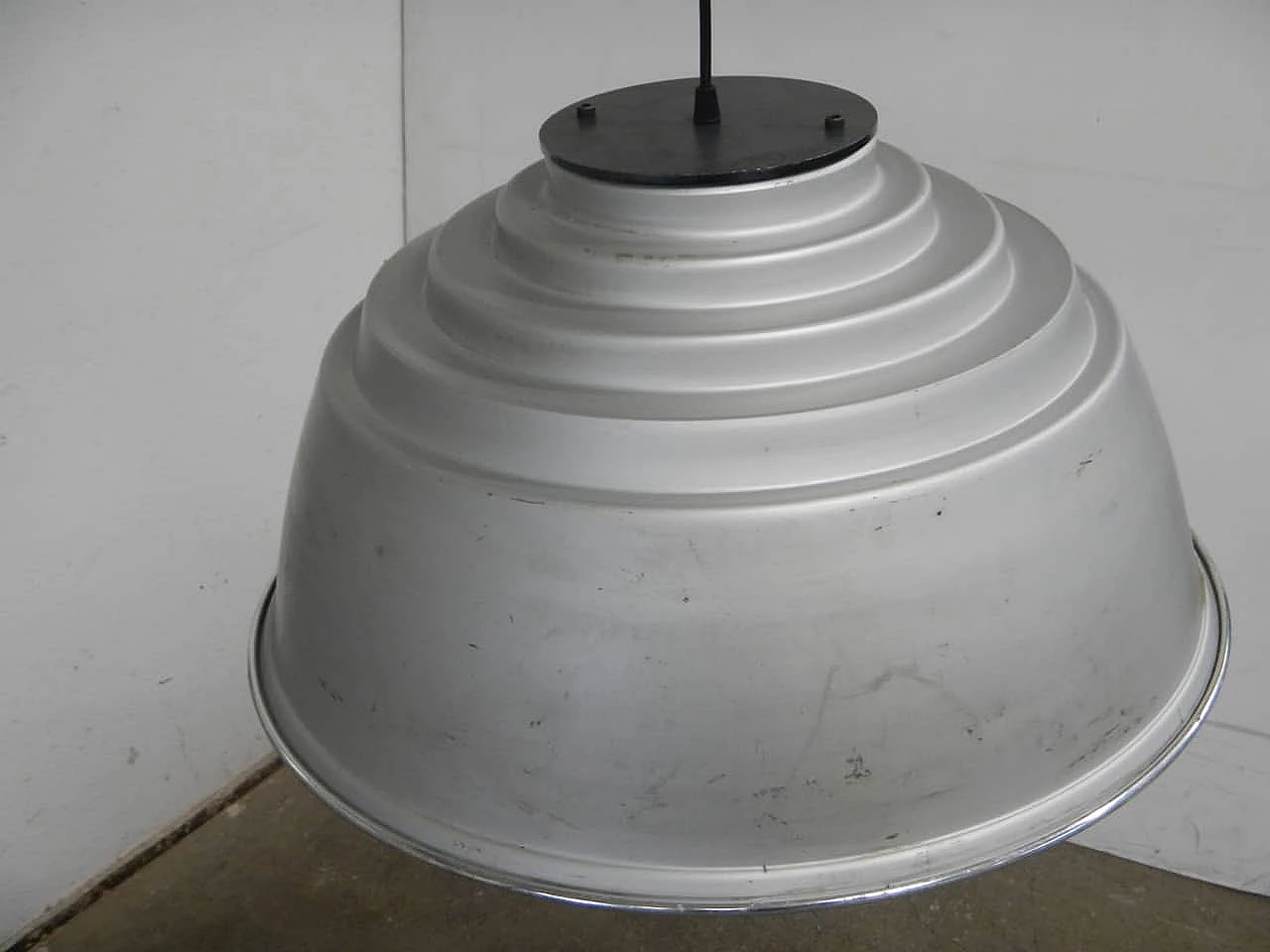 Industrial bell-shaped aluminium chandelier D581950, 1950s 3