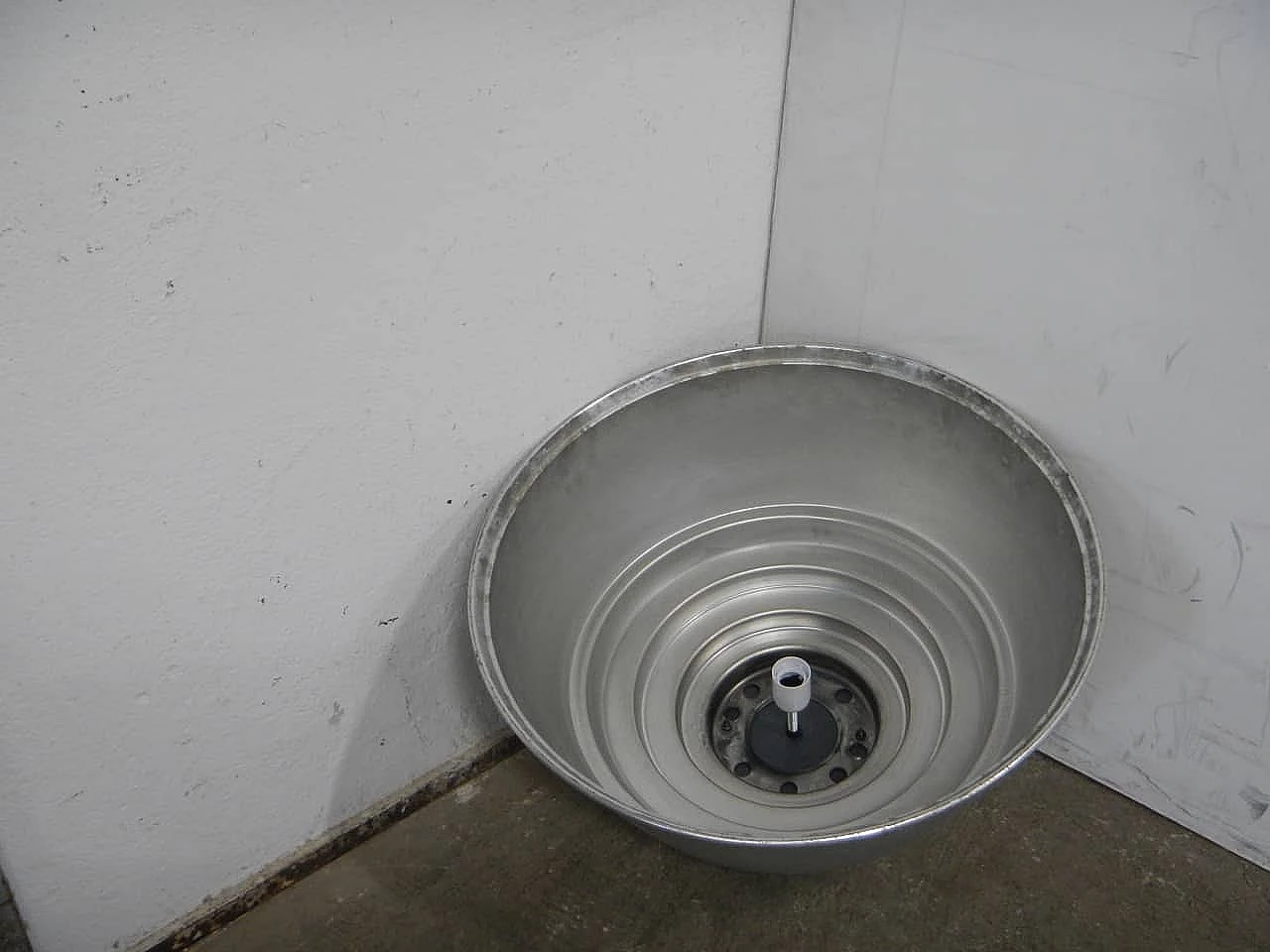 Industrial bell-shaped aluminium chandelier D581950, 1950s 5