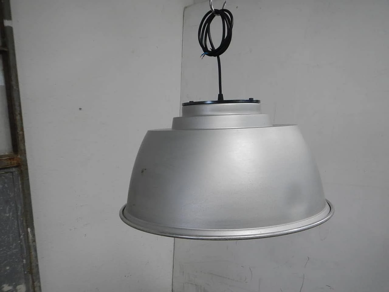 Industrial aluminium bell-shaped lamp D481950, 1950s 1