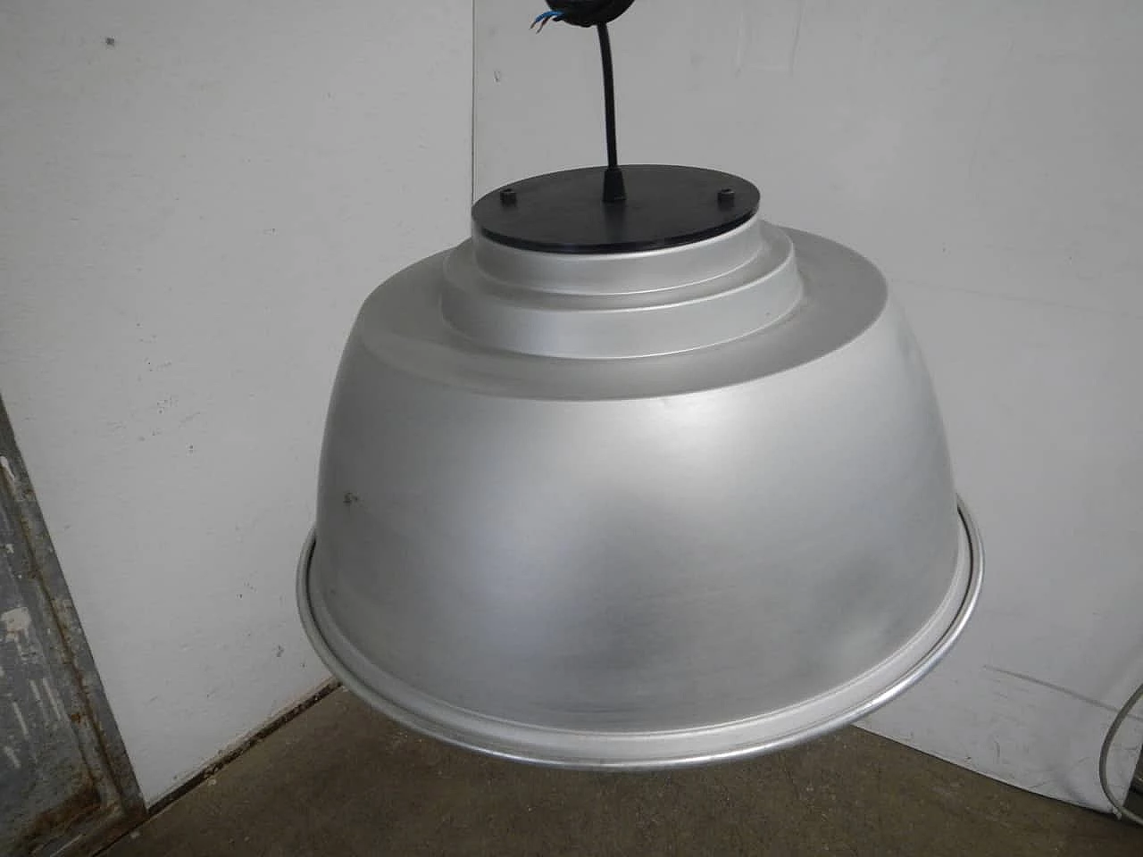 Lampada industriale D481950 a campana in alluminio, anni '50 2