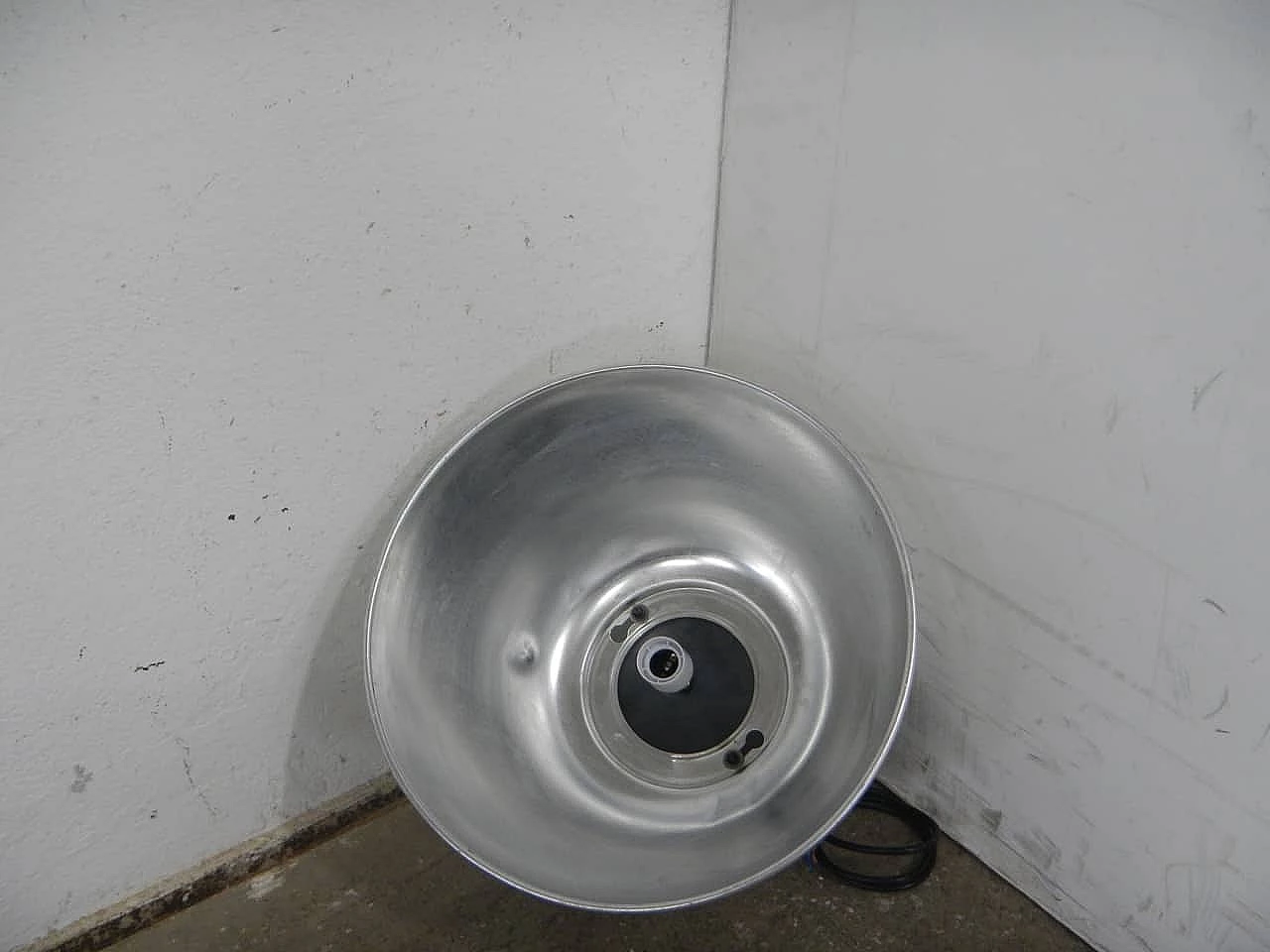 D41 1950 industrial aluminium lamp, 1950s 4