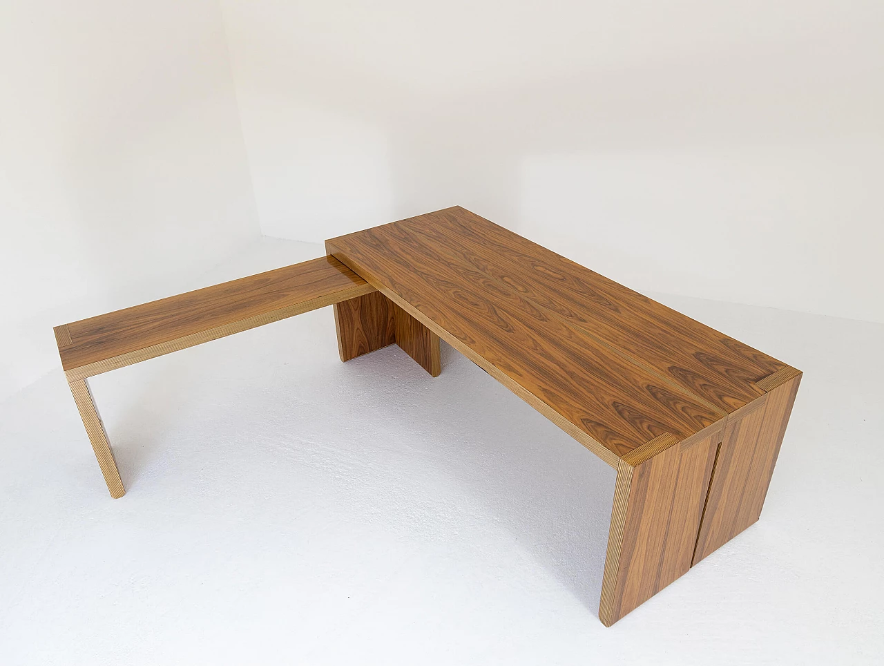 Walnut desk with dactyl, 1960s 36