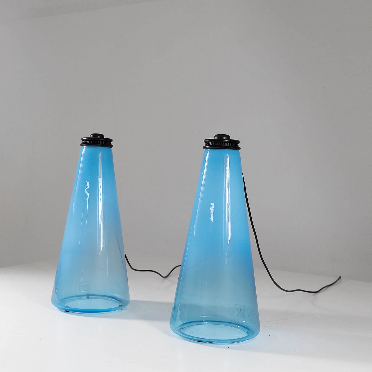 Pair of Cono table lamps by Ezio Didone for Arteluce, 1970s 3
