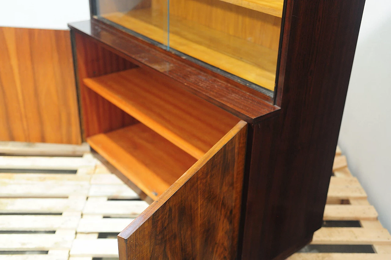 Libreria in noce con vetrina di Setona, anni '50 21