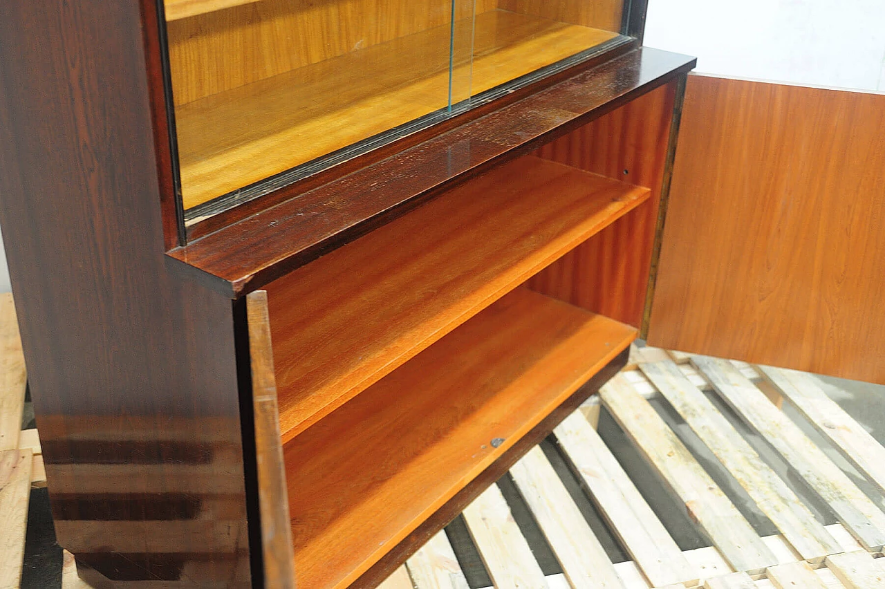 Libreria in noce con vetrina di Setona, anni '50 22