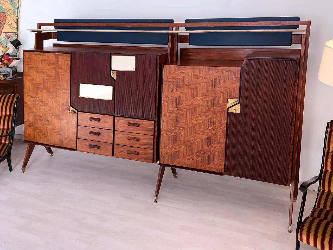 Credenza con vano bar di La Permanente Mobili Cantù, anni '50 2