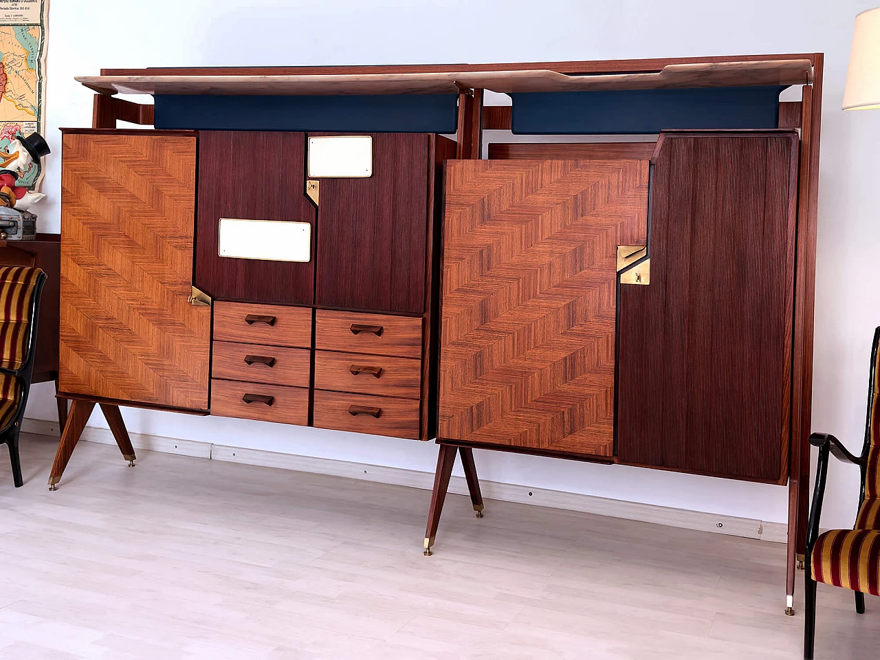 Credenza con vano bar di La Permanente Mobili Cantù, anni '50 3