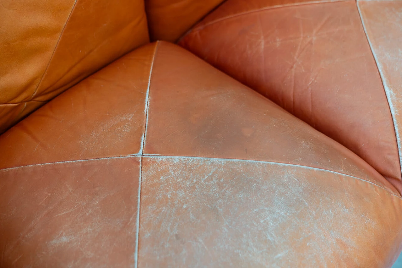 Coppia di divani e pouf Techniform in pelle arancione di Mario Marenco per Arflex, anni '70 1373386