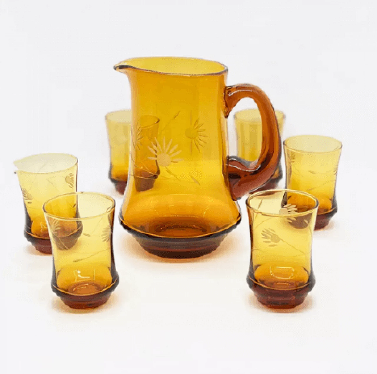 6 Bicchieri e brocca in vetro ambrato di Huta Szkła Laura, anni '70 7