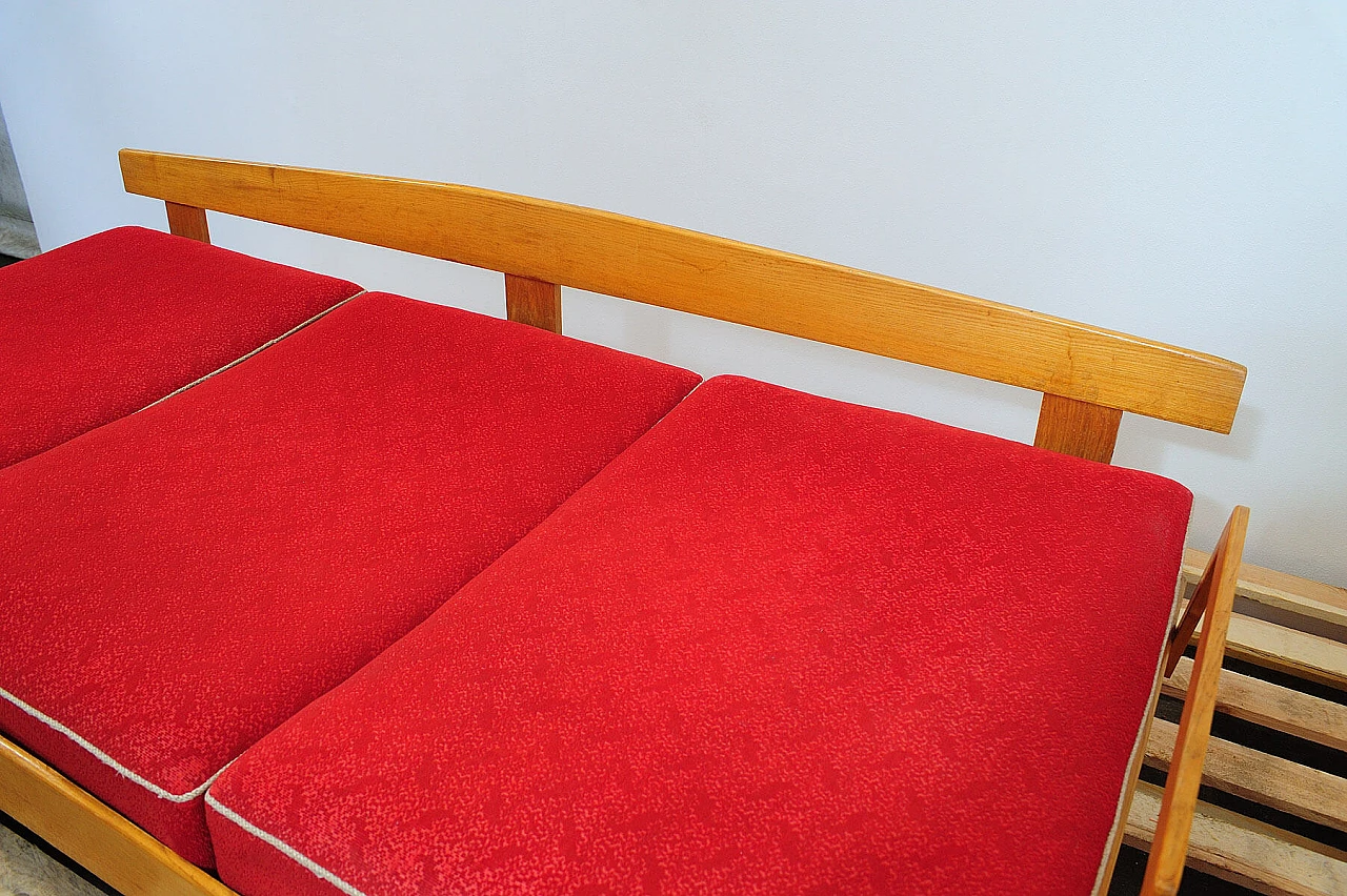Divano letto cecoslovacco in faggio, anni '60 3