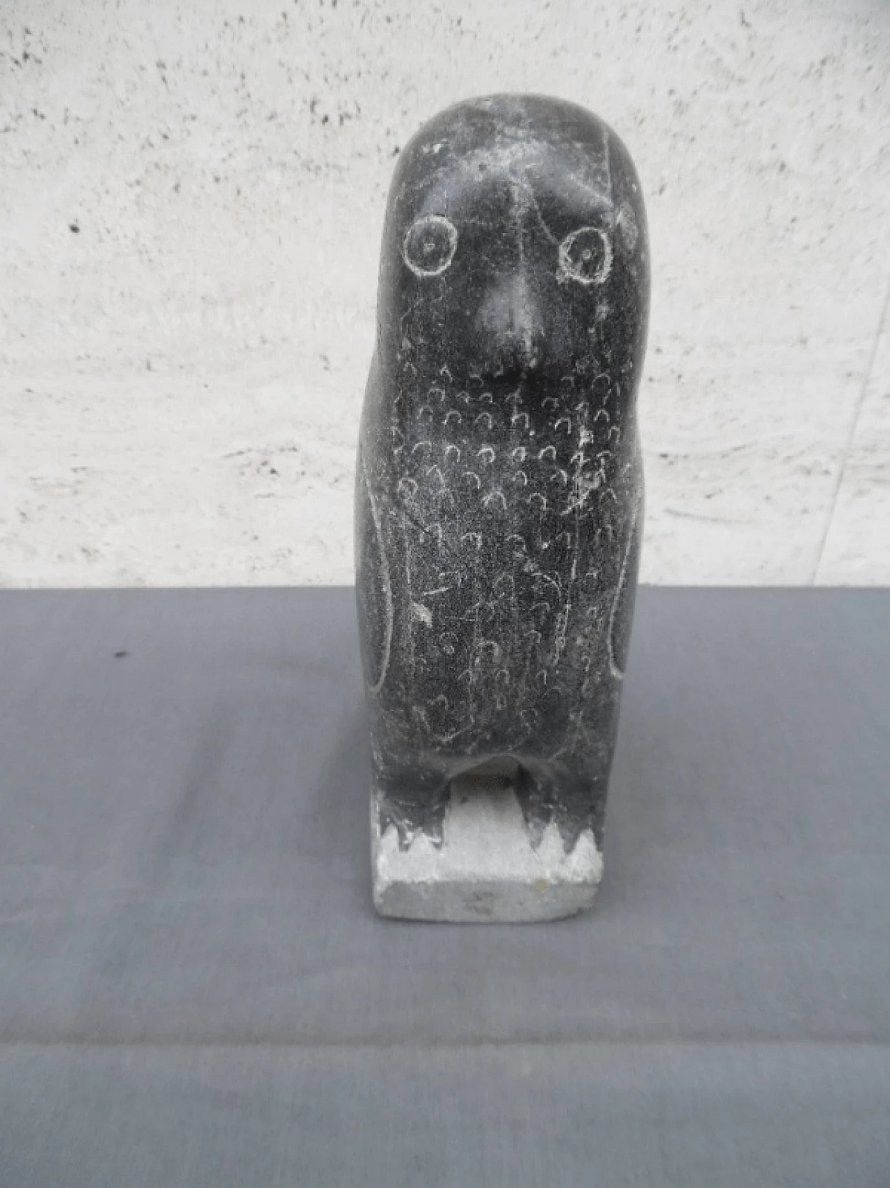 Inuit stone owl sculpture by Canada Eskimo Art Esquimau, 1970s 3