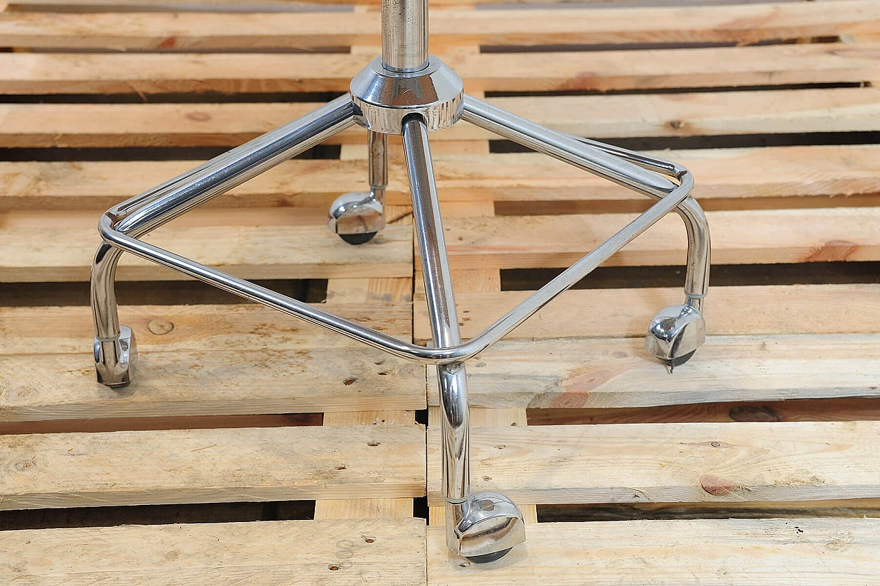 Sedia girevole in ferro e similpelle di Kovona, anni '70 15